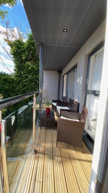 Modern Central Flat With Balcony & Free Parking On-Site Bournemouth Luaran gambar