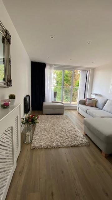 Modern Central Flat With Balcony & Free Parking On-Site Bournemouth Luaran gambar